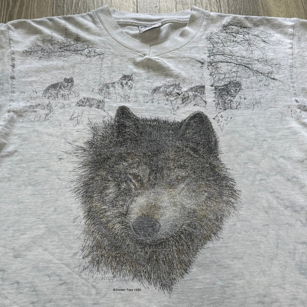 Vintage 90s Wolves Alaska V-Neck Nature Tee Large Graphic Print Short Sleeve